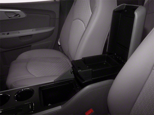 2011 Chevrolet Traverse LT w/2LT