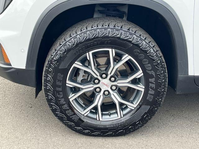 2024 GMC Acadia AT4