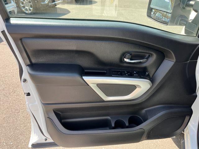 2021 Nissan Titan SV
