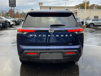 2025 Nissan Pathfinder SV